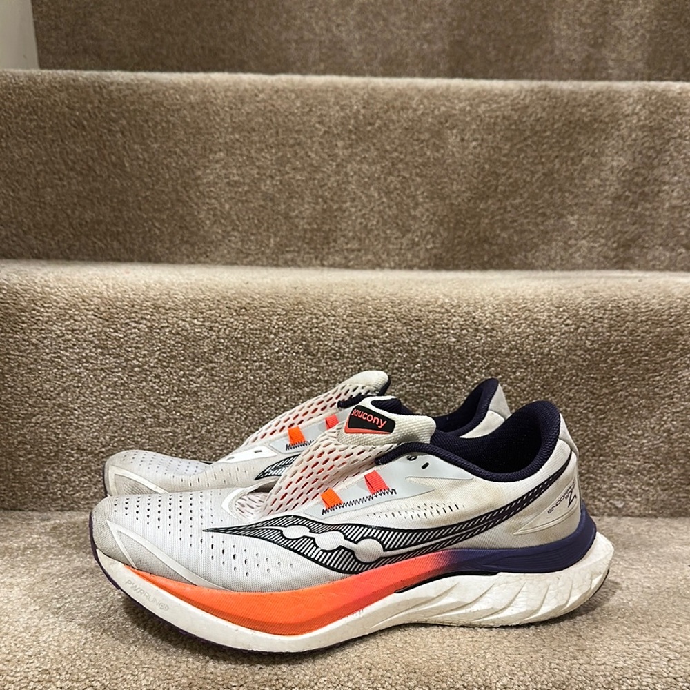 Saucony Speed V4